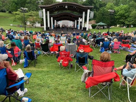 Summer concert at Henry Law Park