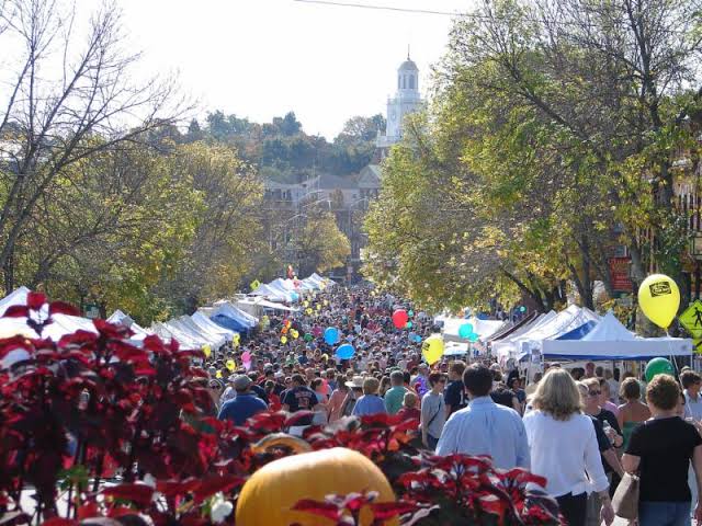 Apple Harvest Day on Central Avenue